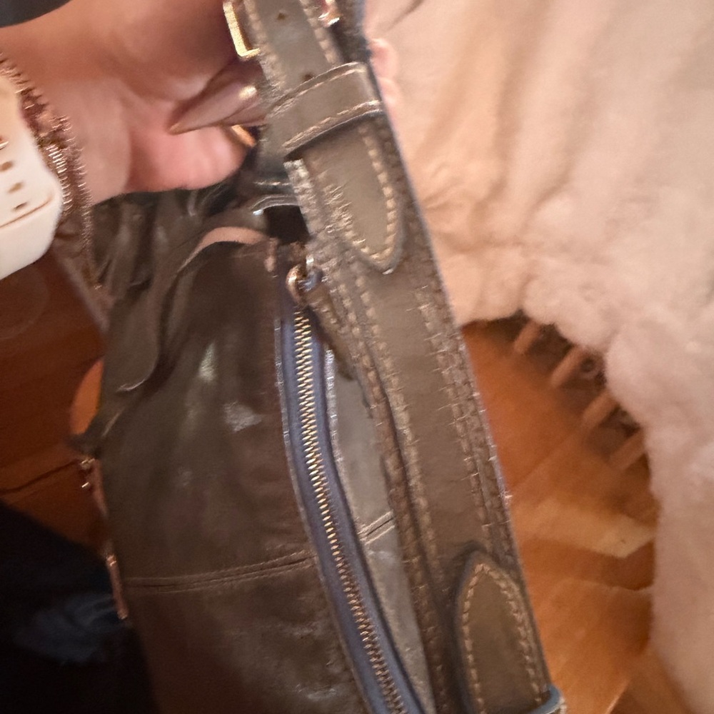 Dooney & Bourke Olive Green Leather Shoulder Bag with Tassel - Rehab handles - Picture 4 of 8